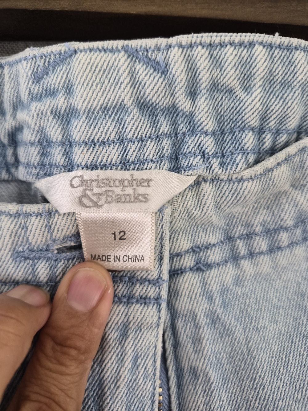 Christopher & Banks Size 12 Cropped Capri Jeans Light Wash Embroidered SKU0332 - Picture 10 of 14